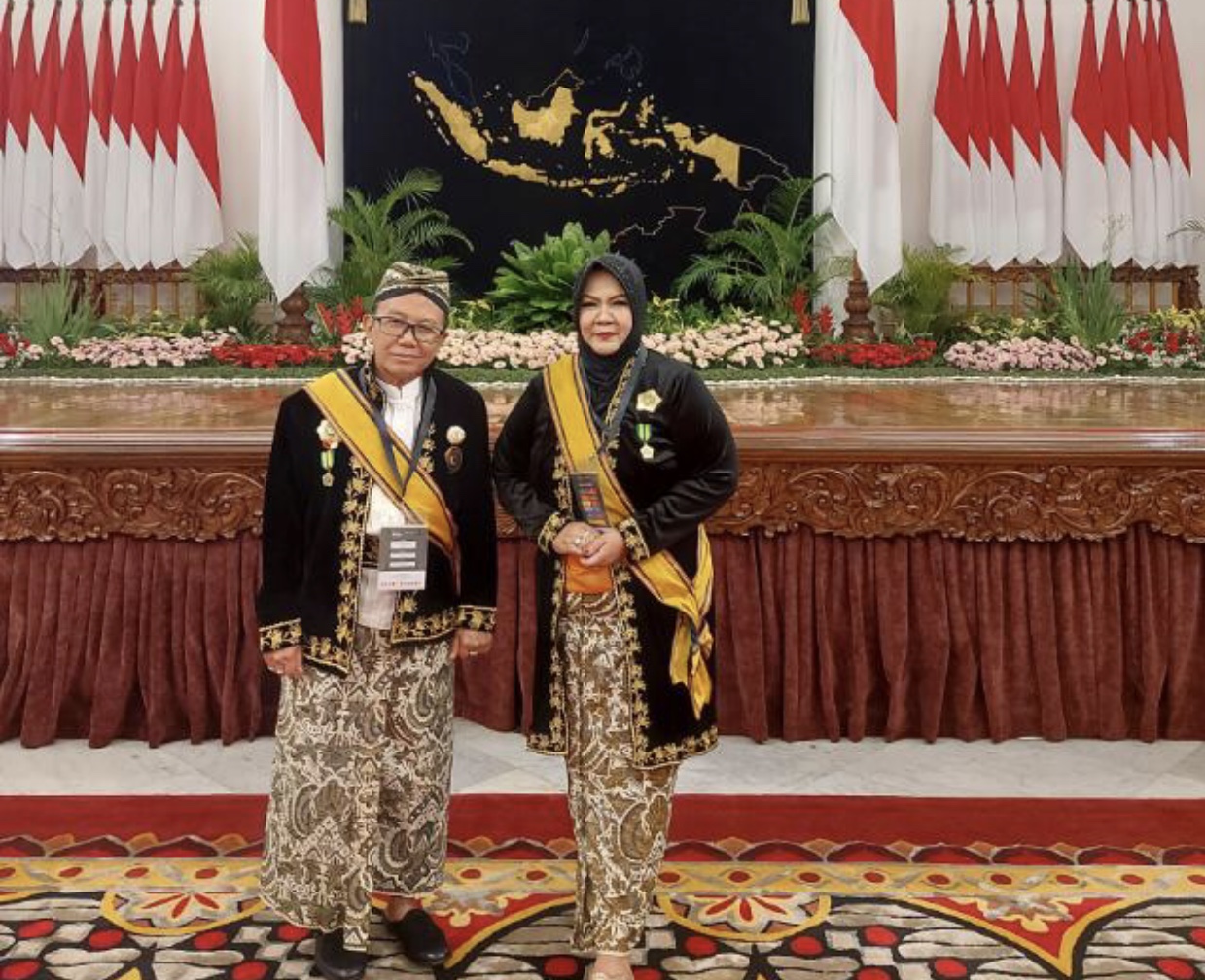 Hari Batik Nasional Sultan Sepuh Aloeda II Keraton Kasepuhan Cirebon