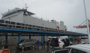 KRI-suharso-evakuasi-wni-daimond-princes-indramayu