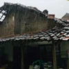 Puluhan Rumah Disapu Puting Beliung