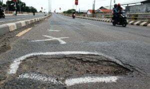 Jalan Flyover Berlubang, Kewenangan Kementerian PUPR