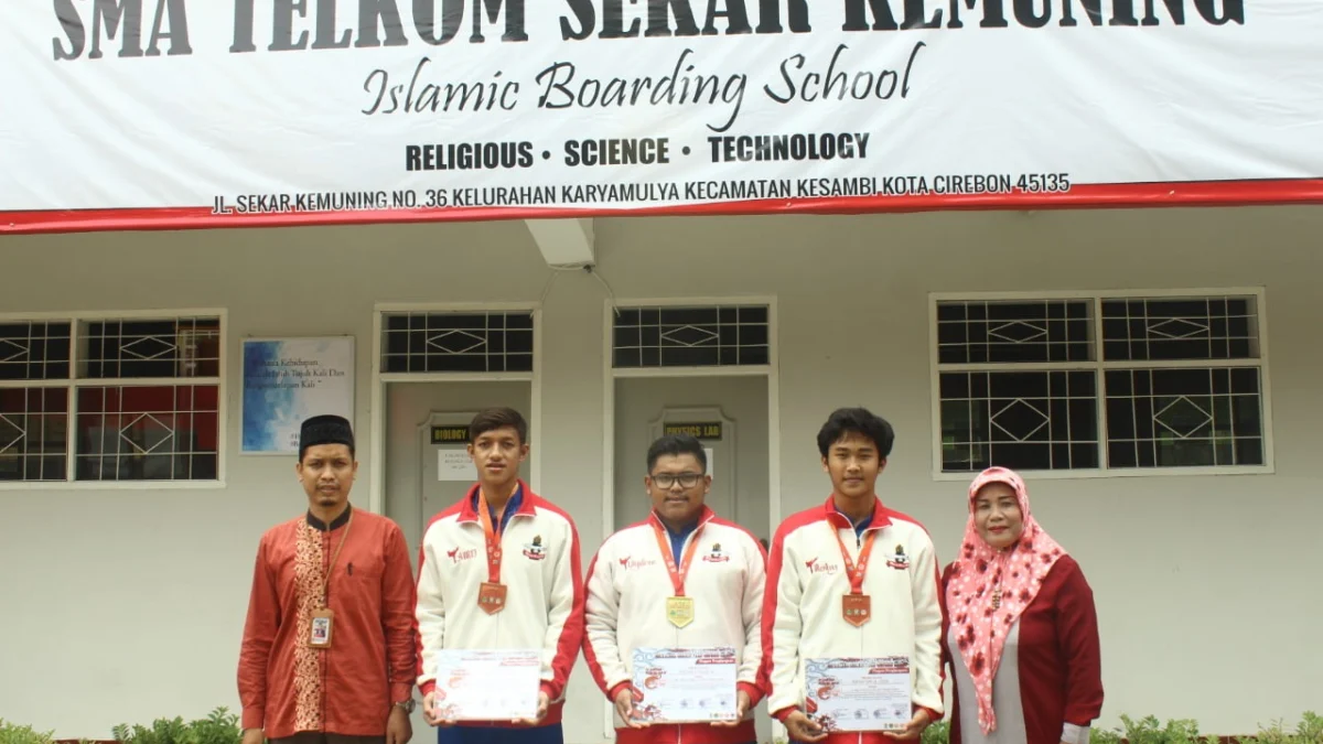 ade-adv-3 Siswa SMA Telkom Sekar Kemuning Juara Pencak Silat Tingkat Nasional (2)