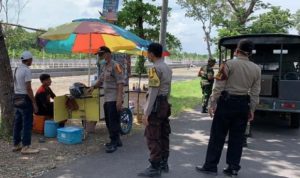 polsek-jatitujuh-sosialisasi-virus-corona