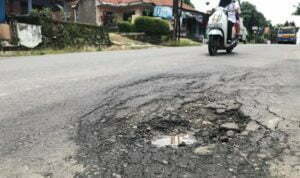 ilmi-jalan berlubang (2