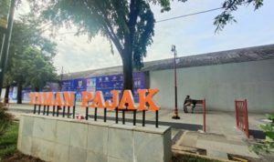 Baru Dipasang, Bonsay di Taman Pajak Hilang