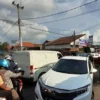 Simpang Empat Jalan Antasari Semrawut