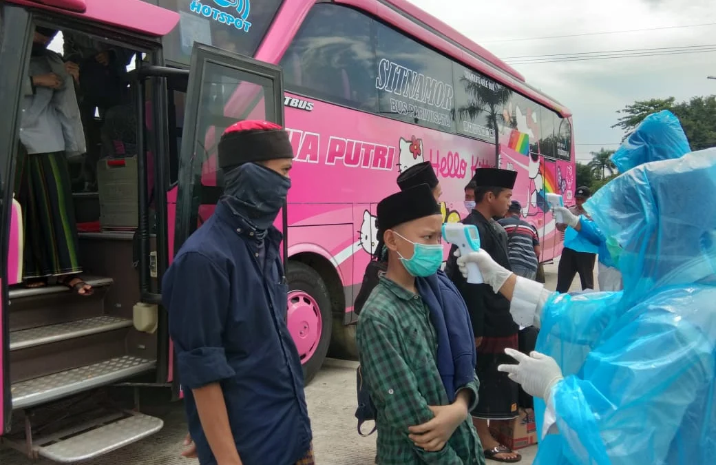 santri-lirboyo-pulang-kampung
