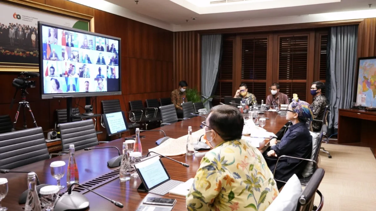 Pasir Langka di Pasaran Menteri-Luar-Negeri-Retno-Marsudi