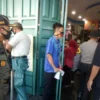 Langgar Aturan PSBB, Toko Ria Busana Disegel Paksa