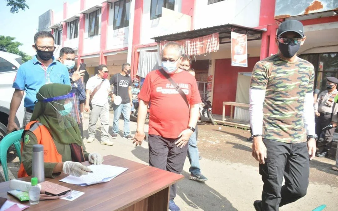 Wakil Bupati Lihat Langsung Rapid Test Masal di Pasar Baru Kuningan Wabup Edo