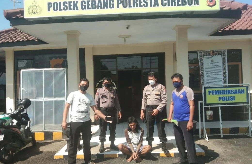 Main Celurit, Penjambret Malah Keok