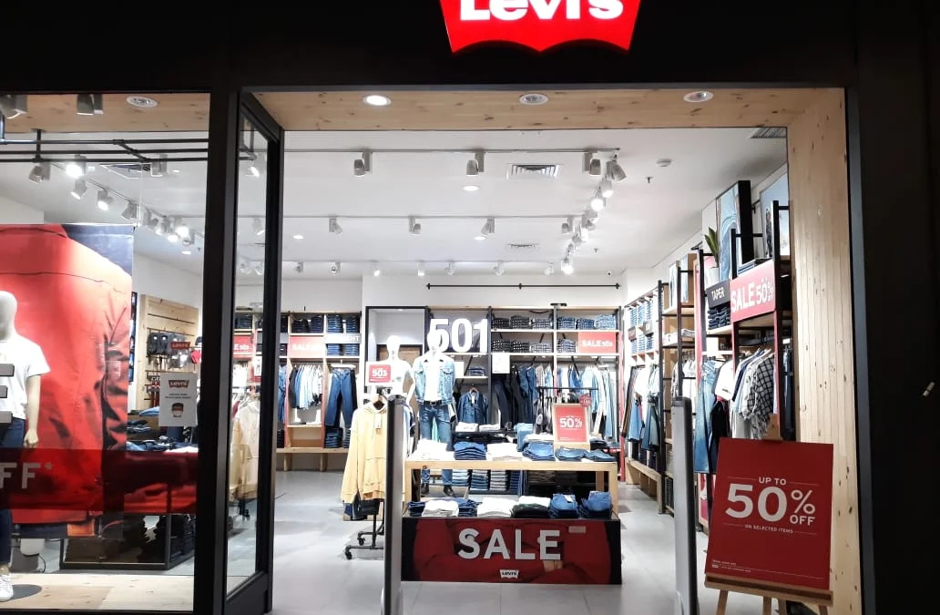 levis-store-cirebon