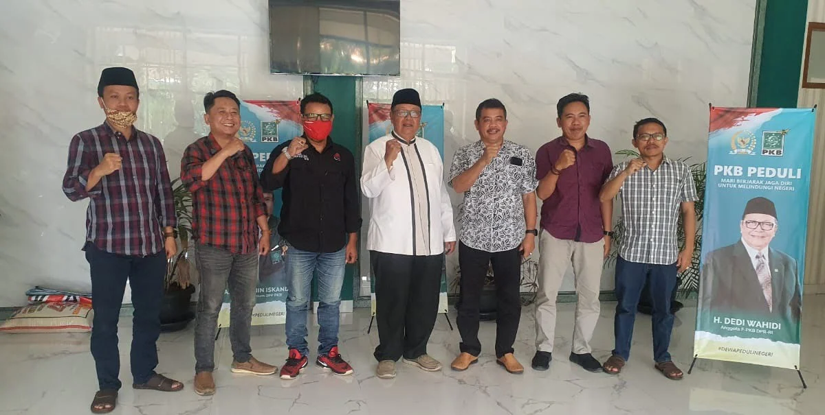 PDIP Merapat, Peluang Duetkan Dewa-Nina PDIP Merapat, Peluang Duetkan Dewa-Nina