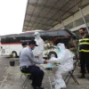 Giliran Warga Terminal Kertawangunan Jalani Rapid Test