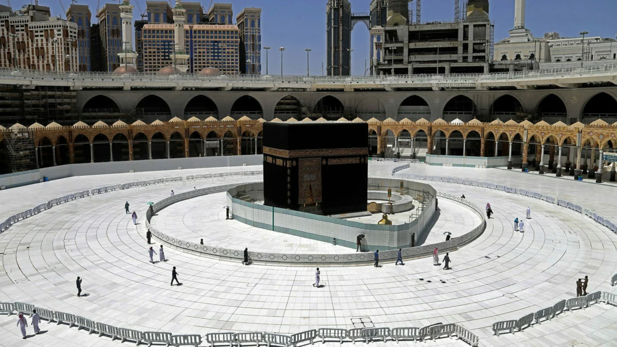 Ibadah Umrah Kembali Dibuka