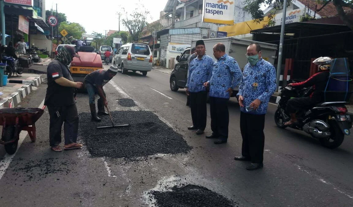 Perbaikan Jalan Tidak Menyeluruh