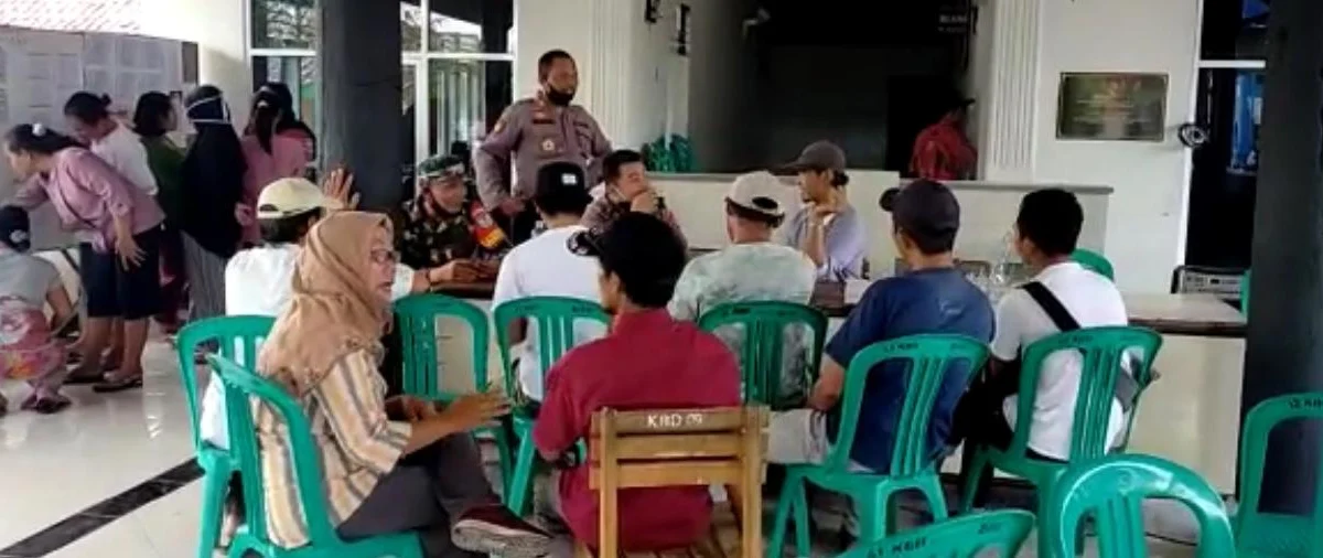 Geruduk Balai Desa, Pertanyakan Nominal Bantuan Geruduk Balai Desa, Pertanyakan Nominal Bantuan
