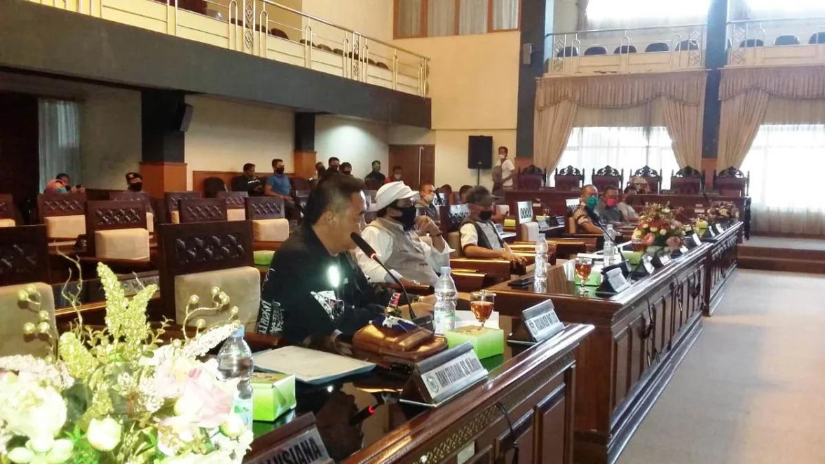 Sopir-Pengusaha Sepakat Harga Pasir Naik