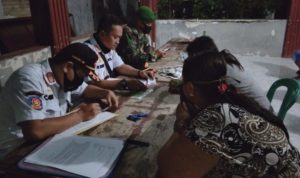 Petugas Berhasil Amankan Ratusan Kondom dan Belasan Pebisnis Prostitusi Petugas Berhasil Amankan Ratusan Kondom dan Belasan Pebisnis Prostitusi