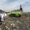 ilmi-ratusan-ton-sampah-liar-di-angkut-
