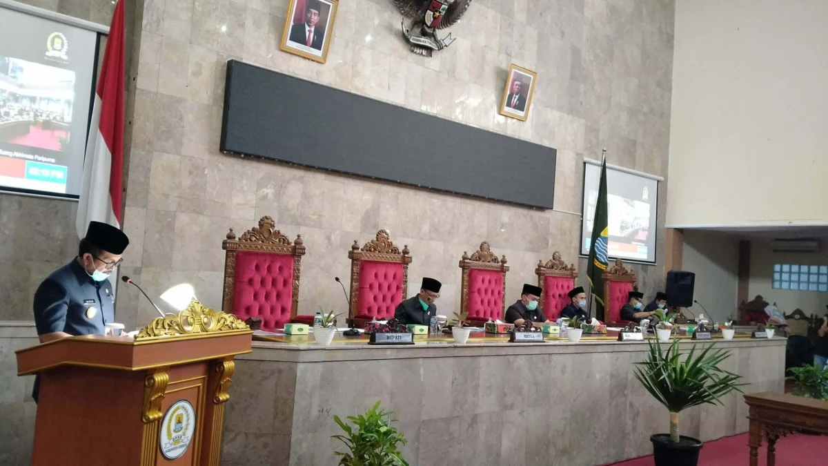 Larang Pemakaman Komersil Beroperasi sam - persetujuan raperda makam (2)