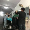 via-pangkas rambut suyud (2)