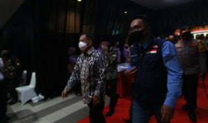 Saat Spanduk Ancaman Sanksi Pelanggar Protokol Kesehatan Bertebaran Saat Spanduk Ancaman Sanksi Pelanggar Protokol Kesehatan Bertebaran