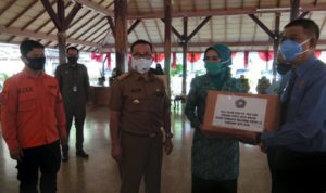 Sebar Puluhan Ribu Masker untuk Masyarakat