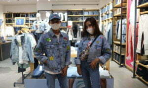 Tampil Gaya dengan Mix and Match Denim