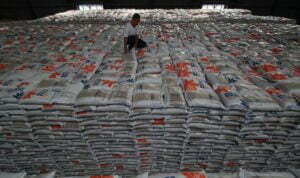 stok-pangan-bulog-cirebon
