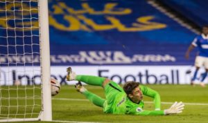 Kiper Termahal Berulah Lagi Kiper Termahal Berulah Lagi