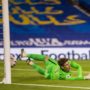 Kiper Termahal Berulah Lagi