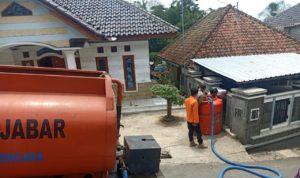 BPBD Salurkan 95.000 Liter Air untuk Desa Kekeringan salurkan-air