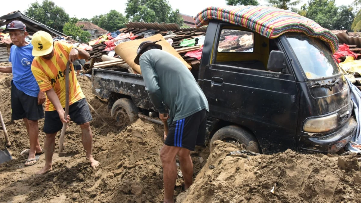 Bangun Sodetan Cegah Banjir