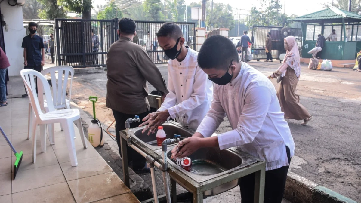 Lima Langkah Hindari Covid-19 di Pondok Pesantren