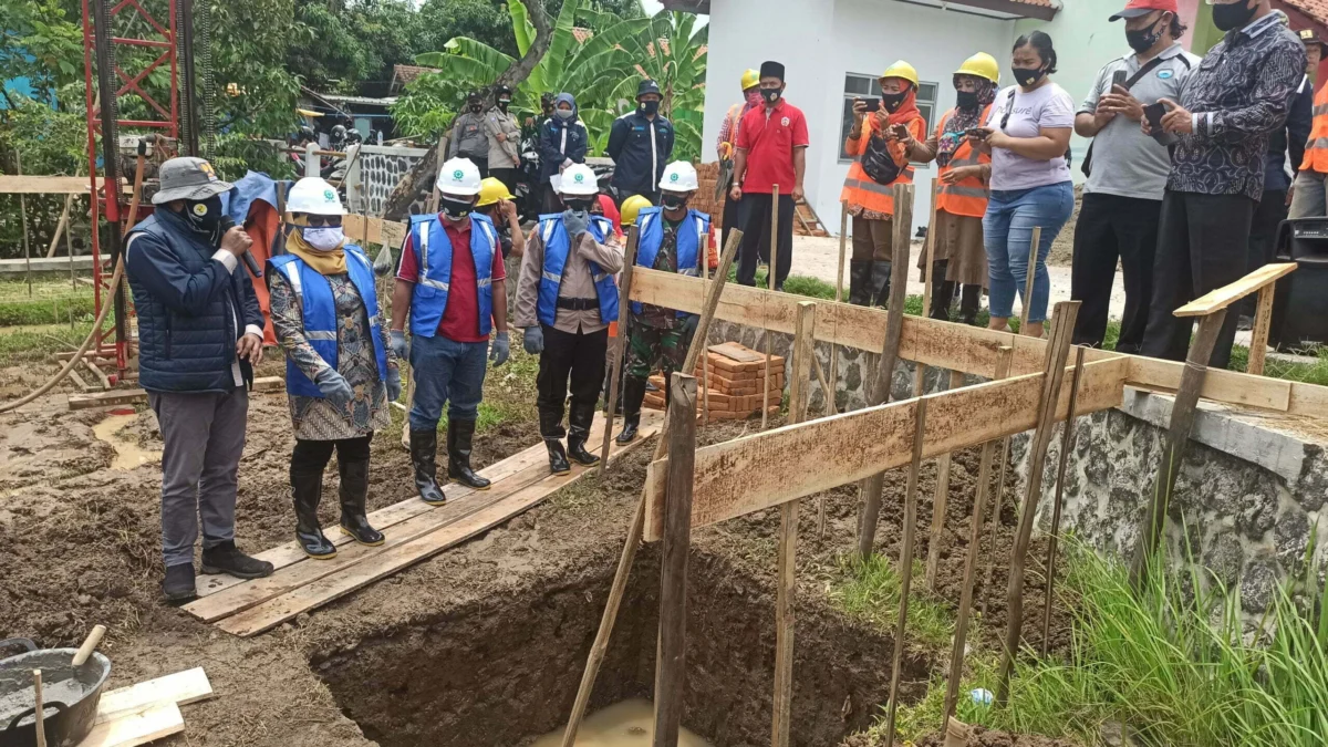 Desa Nanggerang Segera Miliki Rumah Produksi Anyaman Bambu