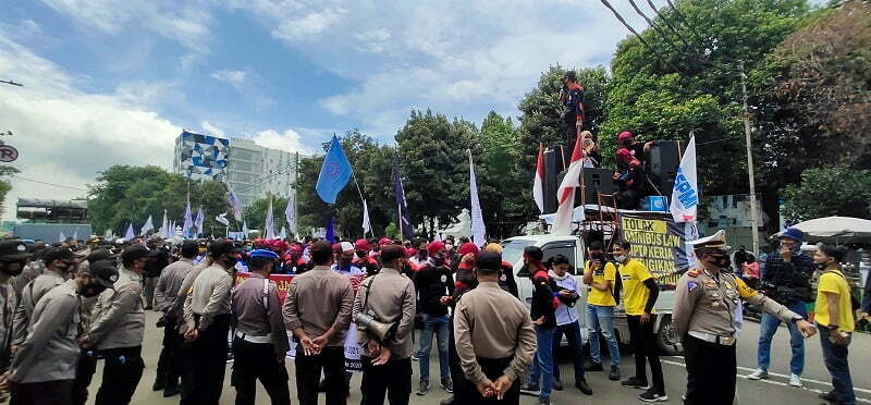 Buruh Turun Aksi, Minta Upah Naik