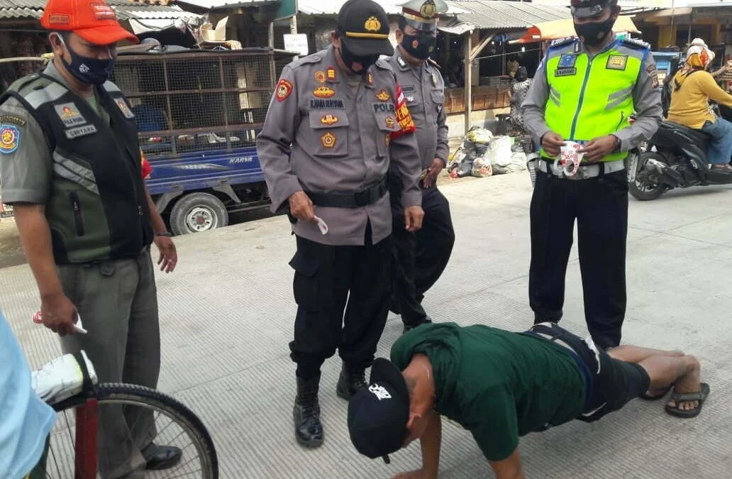 Tegakkan Disiplin Protokol Kesehatan Secara Masif Tegakkan Disiplin Protokol Kesehatan Secara Masif