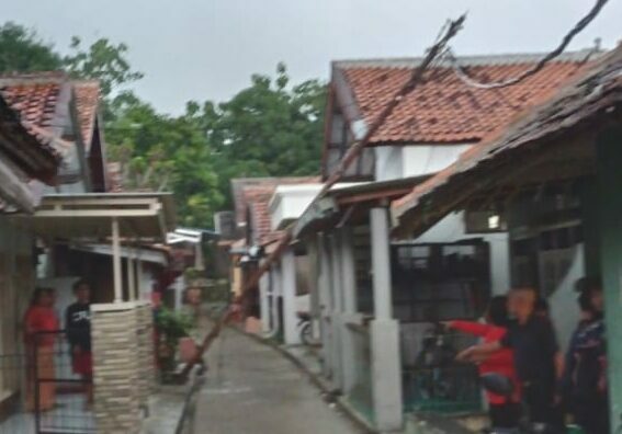 3 Rumah Rusak Tertimpa Baja Ringan