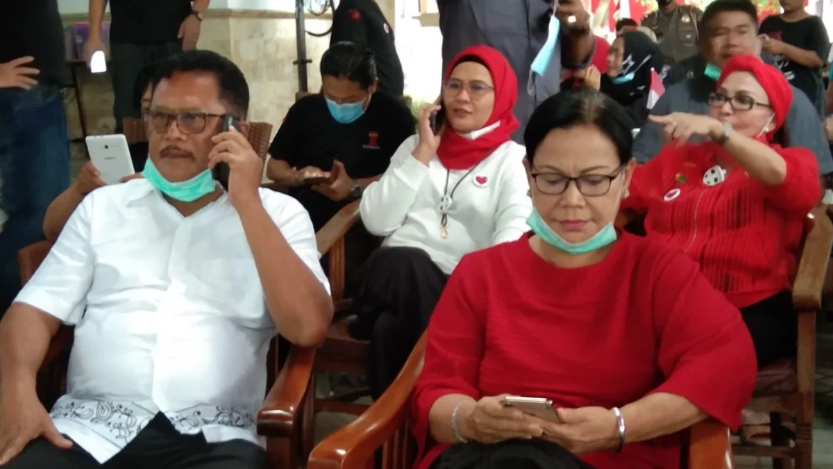 BRI Gunung Jati Beri Healthy Kit kepada Paramedis BRI Gunung Jati Beri Healthy Kit kepada Paramedis