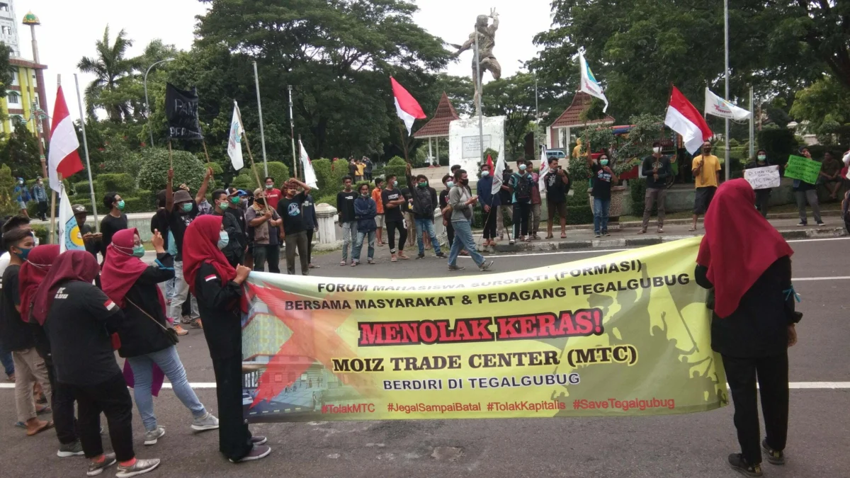 Demo Tolak Pembangunan Pusat Perbelanjaan Moderen