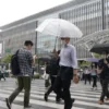 pemerintah-tokyo-metropolitan-dan-pemerintah-prefektur-lainnya-telah-melonggarkan-pembatasan-di-sekolah-restoran-museum-foto-antara-fotoreutersth-41