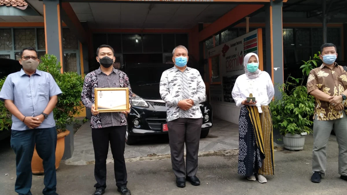 Belajar dari Kasus Covid-19 Belajar dari Kasus Covid-19