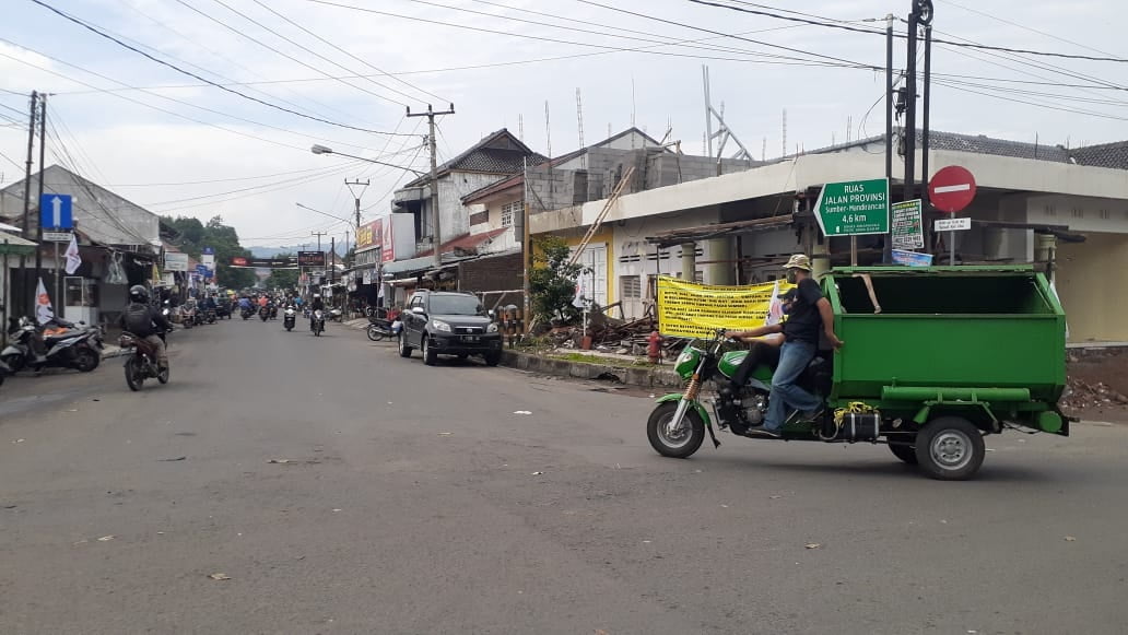 Jl Dewi Sartika Kembali Semerawut