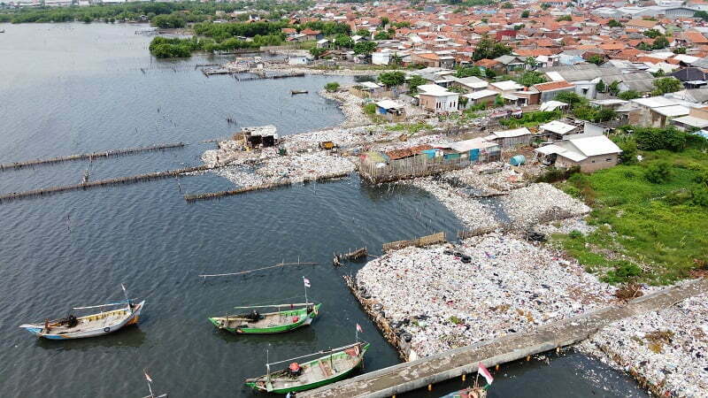 sampah-laut-kota-cirebon