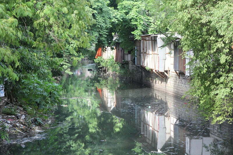 sungai-kota-cirebon-tercemar