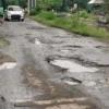 Warga Minta Jalan Rusak Diperbaiki