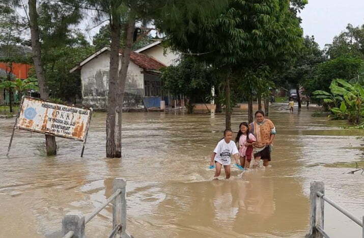 Bupati Kuningan Panen Perdana Padi Benih Inpari 33