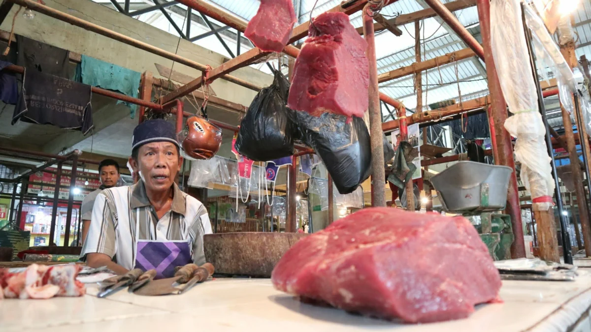 Pedagang Pasar Pasrah, Pedagang Bakso Sudah Kebal