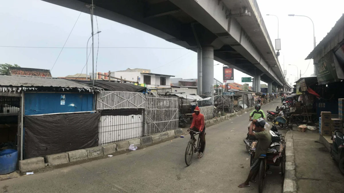 Belum Berani Tertibkan PKL Fly Over Gebang ilmi-PKL bikin kumuh (3)