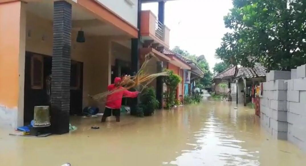 Cimanuk Meluap, Peternak Lele Rugi